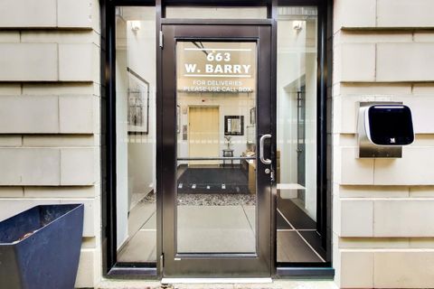 Tiny photo for 663 W Barry Avenue #4C, Chicago, IL 60657 (MLS # 12624559)