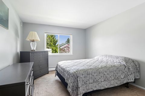 Tiny photo for 2407 E Olive Street #2F, Arlington Heights, IL 60004 (MLS # 12633698)