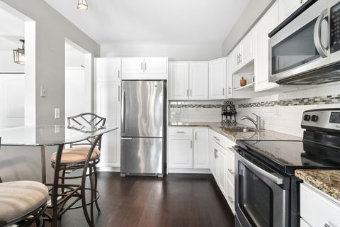 Tiny photo for 2407 E Olive Street #2F, Arlington Heights, IL 60004 (MLS # 12633698)