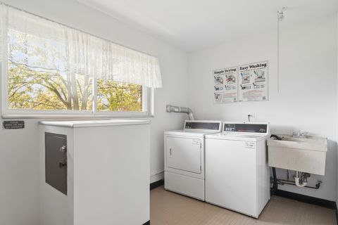 Tiny photo for 2407 E Olive Street #2F, Arlington Heights, IL 60004 (MLS # 12633698)