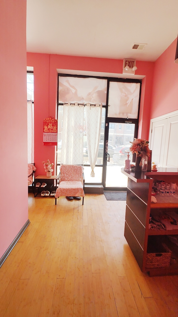 3748 N ashland Avenue 1S