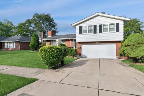 Photo of 16400 University Avenue, South Holland, IL 60473 (MLS # 12642607)