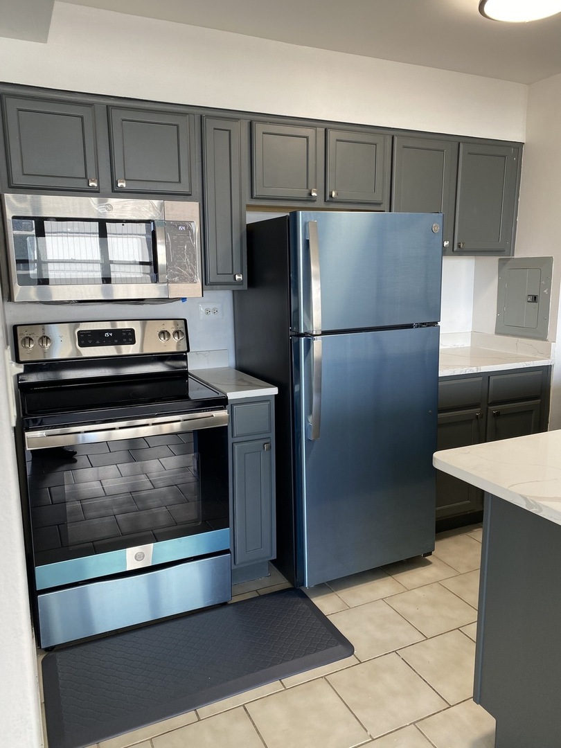 6030 N Sheridan Road 612