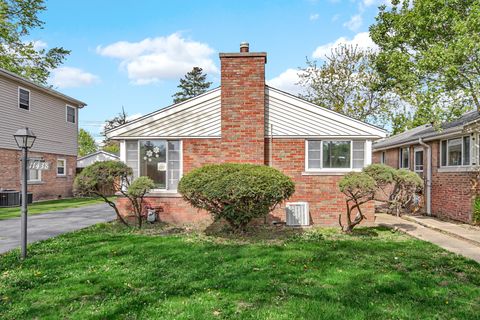 11438 S Maplewood Avenue Chicago IL 60655
