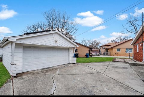 Tiny photo for 350 Carey Court, Chicago Heights, IL 60411 (MLS # 12548770)