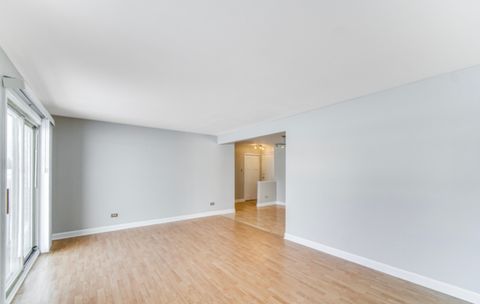 Tiny photo for 1557 Jill Court #110, Glendale Heights, IL 60139 (MLS # 12496773)