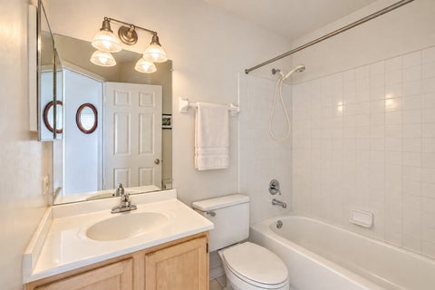 Tiny photo for 109 Lauralton Street #10, Lake Bluff, IL 60044 (MLS # 12740430)
