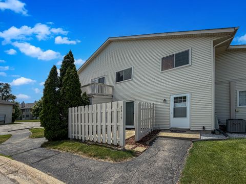Photo of 2345 Carnation Drive #305C, Crest Hill, IL 60403 (MLS # 12676184)