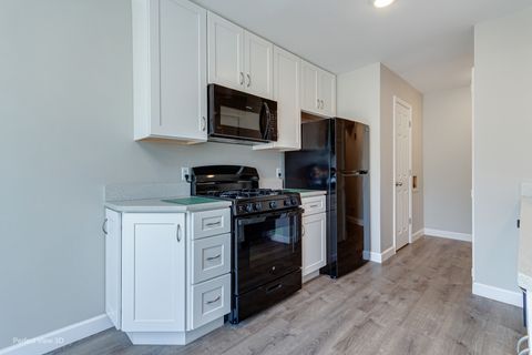 Tiny photo for 2345 Carnation Drive #305C, Crest Hill, IL 60403 (MLS # 12676184)