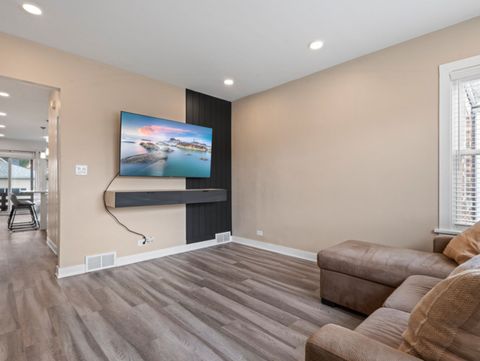 Tiny photo for 6049 W School Street, Chicago, IL 60634 (MLS # 12488697)