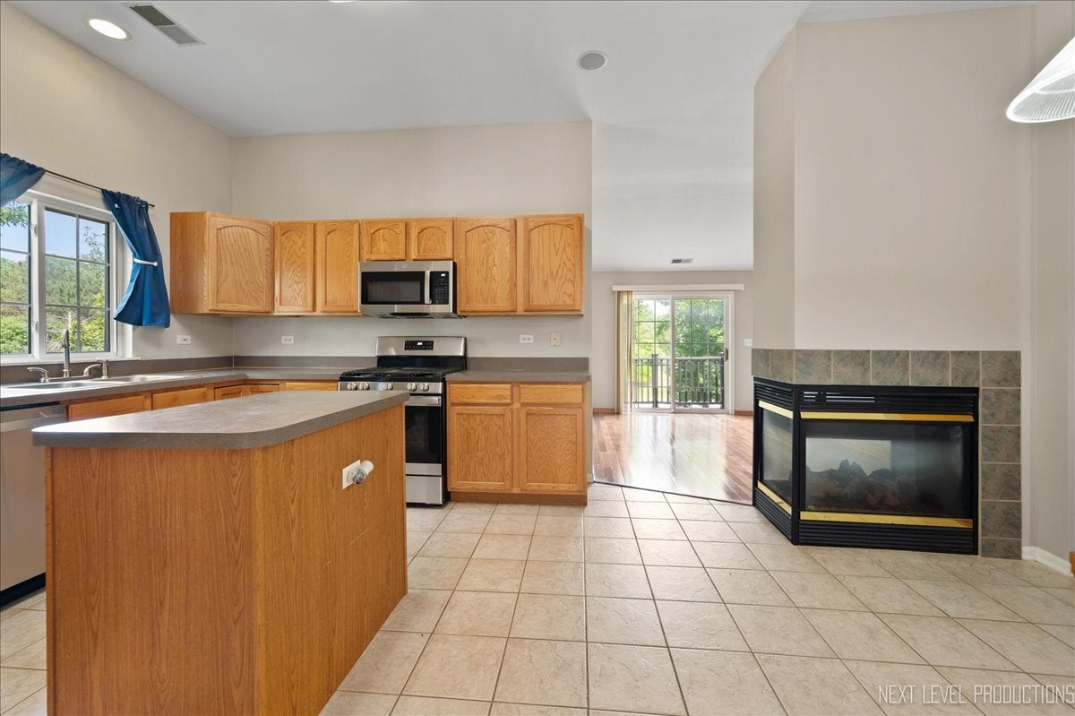 2402 Wilton Lane 2402