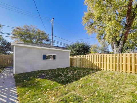 Tiny photo for 1721 W Arthur Avenue, Chicago, IL 60626 (MLS # 12556069)