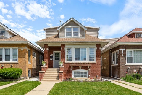 Photo of 5136 W George Street, Chicago, IL 60641 (MLS # 12664724)