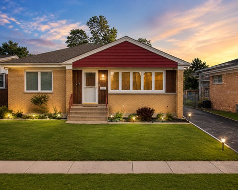 Photo of 4603 KOLZE Avenue, Schiller Park, IL 60176 (MLS # 12717315)