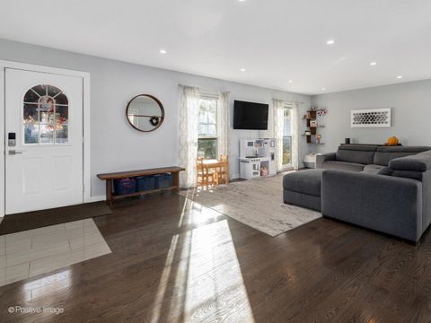 Tiny photo for 325 W Park Avenue, Wheaton, IL 60189 (MLS # 12517708)