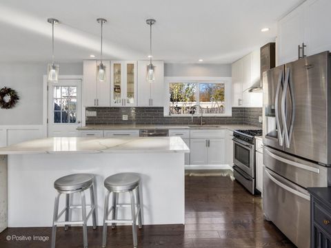 Tiny photo for 325 W Park Avenue, Wheaton, IL 60189 (MLS # 12517708)