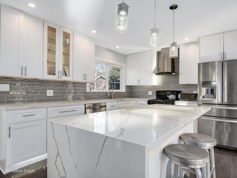 Tiny photo for 325 W Park Avenue, Wheaton, IL 60189 (MLS # 12517708)