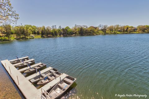 Tiny photo for 890 Shoreline Road #9320, Lake Barrington, IL 60010 (MLS # 12592622)