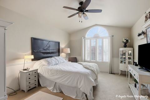 Tiny photo for 890 Shoreline Road #9320, Lake Barrington, IL 60010 (MLS # 12592622)