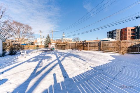 Tiny photo for 119 S Pine Street, Mount Prospect, IL 60056 (MLS # 12551938)