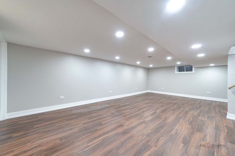 Tiny photo for 119 S Pine Street, Mount Prospect, IL 60056 (MLS # 12551938)