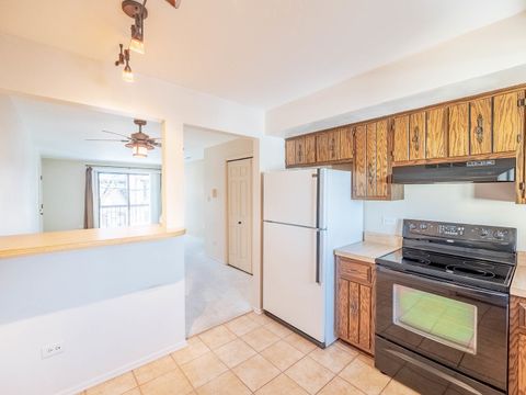 Tiny photo for 2807 Glenwood Lansing Road #211, Lynwood, IL 60411 (MLS # 12557635)