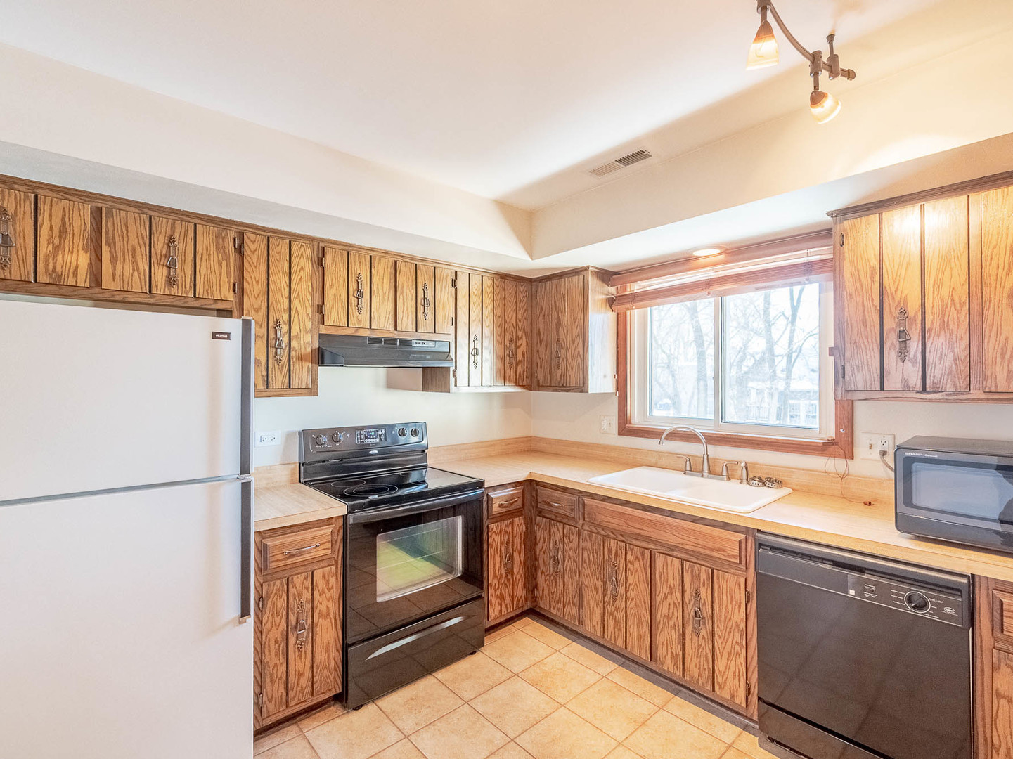 2807 Glenwood Lansing Road 211