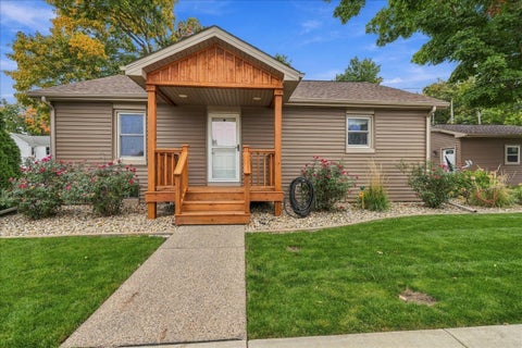 Photo of 209 N Sherman Street, Danvers, IL 61732 (MLS # 12786817)