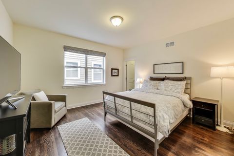 Tiny photo for 557 N Myrtle Avenue, Elmhurst, IL 60126 (MLS # 12486360)