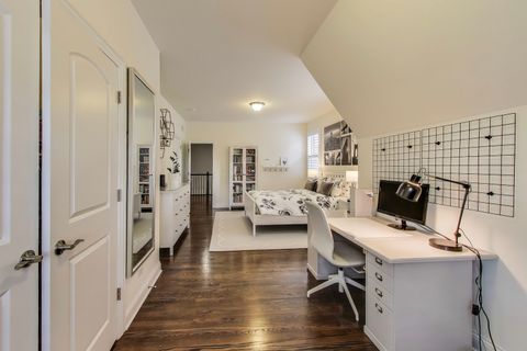 Tiny photo for 557 N Myrtle Avenue, Elmhurst, IL 60126 (MLS # 12486360)