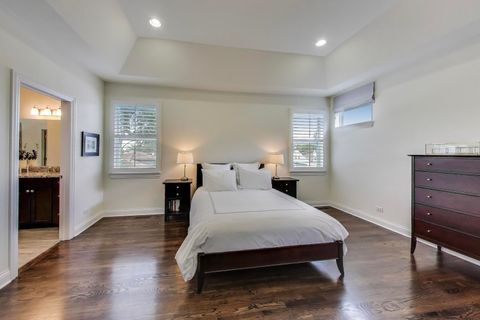 Tiny photo for 557 N Myrtle Avenue, Elmhurst, IL 60126 (MLS # 12486360)