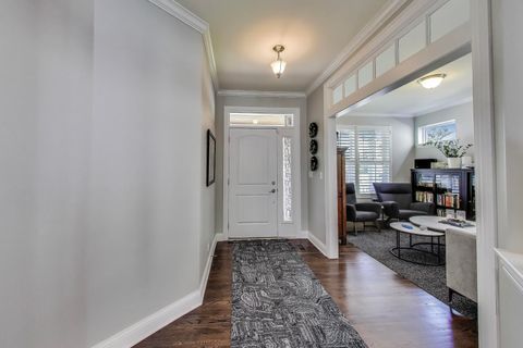 Tiny photo for 557 N Myrtle Avenue, Elmhurst, IL 60126 (MLS # 12486360)