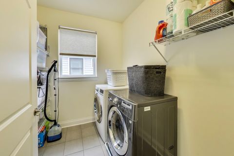 Tiny photo for 557 N Myrtle Avenue, Elmhurst, IL 60126 (MLS # 12486360)
