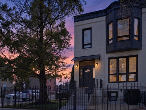 Photo of 2703 W Warren Boulevard, Chicago, IL 60612 (MLS # 12780757)