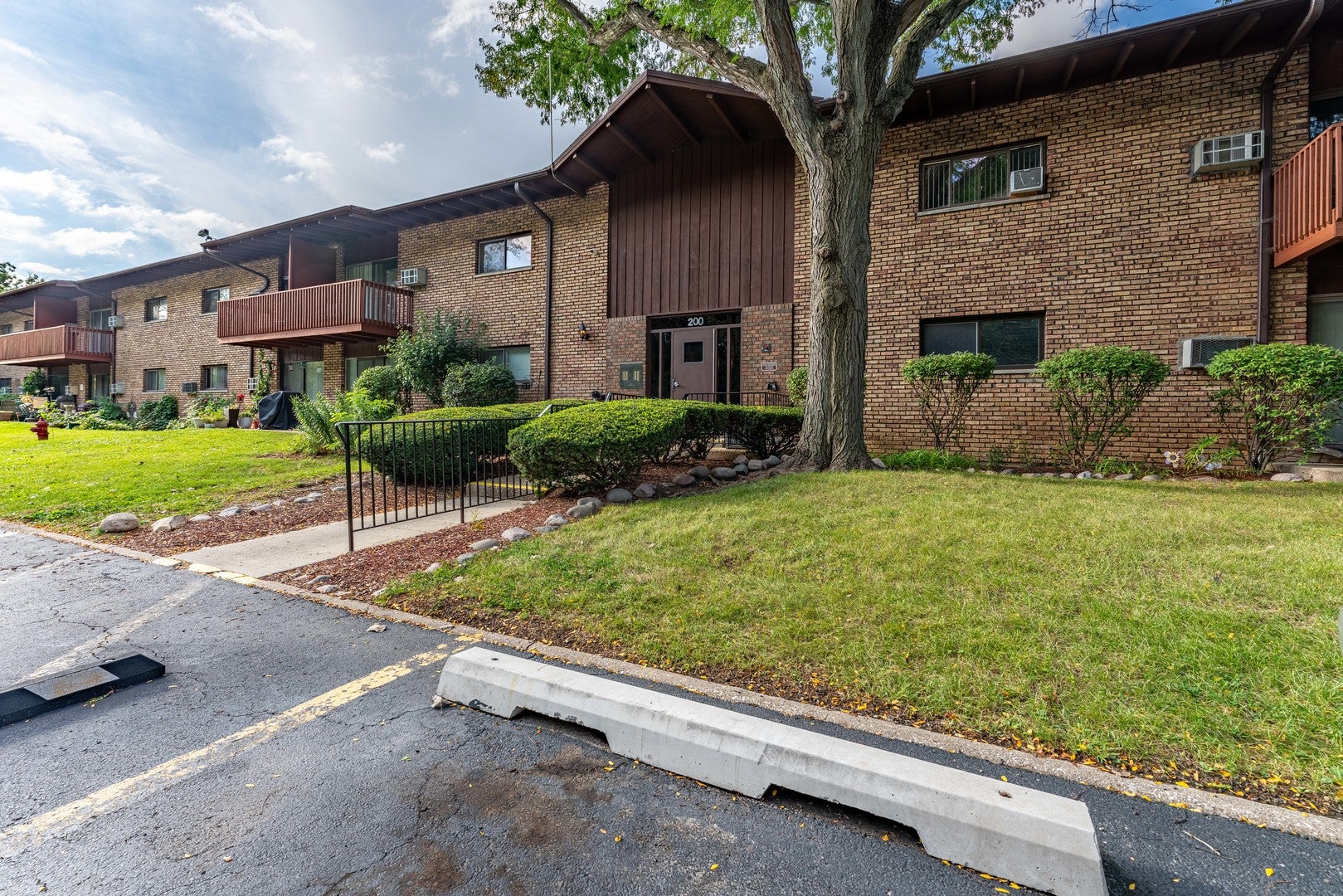 200 Willow Lane C-219