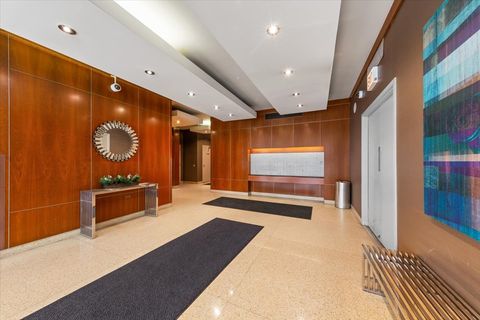 Tiny photo for 450 W Briar Place #11A, Chicago, IL 60657 (MLS # 12590669)