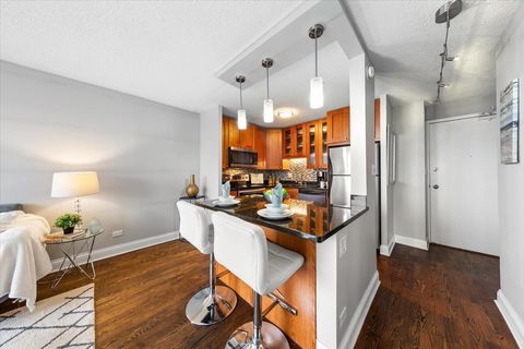Tiny photo for 450 W Briar Place #11A, Chicago, IL 60657 (MLS # 12590669)