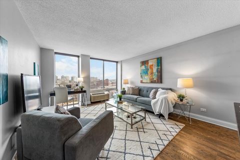Tiny photo for 450 W Briar Place #11A, Chicago, IL 60657 (MLS # 12590669)