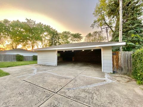 Tiny photo for 112 E 160th Place, South Holland, IL 60473 (MLS # 12547487)