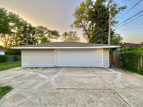 Tiny photo for 112 E 160th Place, South Holland, IL 60473 (MLS # 12547487)