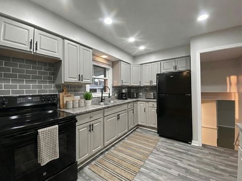 Tiny photo for 112 E 160th Place, South Holland, IL 60473 (MLS # 12547487)