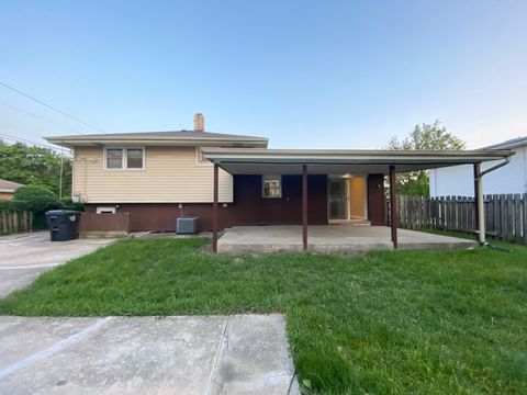 Tiny photo for 112 E 160th Place, South Holland, IL 60473 (MLS # 12547487)