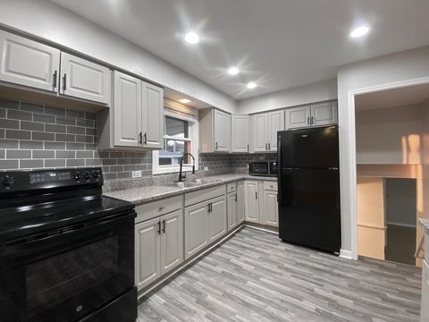 Tiny photo for 112 E 160th Place, South Holland, IL 60473 (MLS # 12547487)