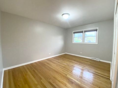 Tiny photo for 112 E 160th Place, South Holland, IL 60473 (MLS # 12547487)