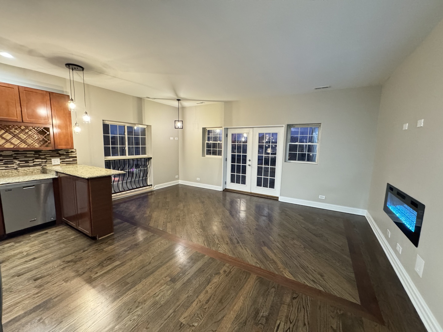 543 E 43rd Street 3W