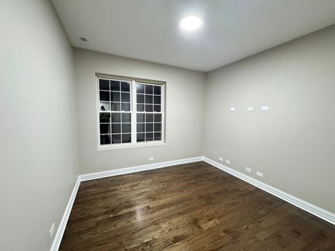 Tiny photo for 543 E 43rd Street #3W, Chicago, IL 60653 (MLS # 12580554)