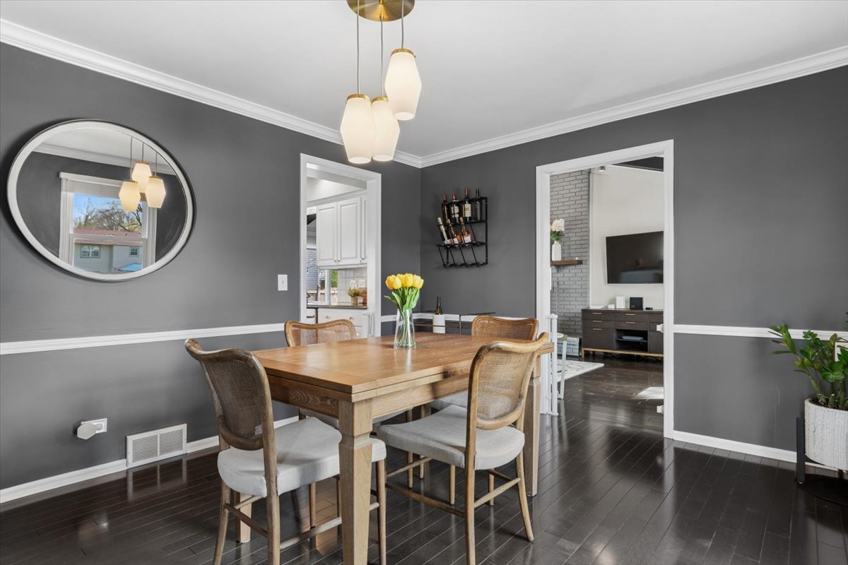 1221 Whirlaway Avenue