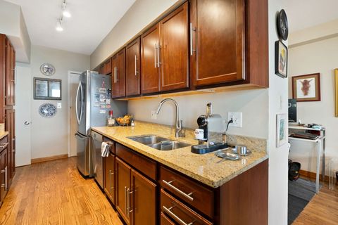 Tiny photo for 3180 N Lake Shore Drive #13C, Chicago, IL 60657 (MLS # 12473611)