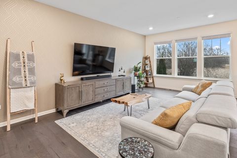 Tiny photo for 2646 Martini Street, Mundelein, IL 60060 (MLS # 12574594)