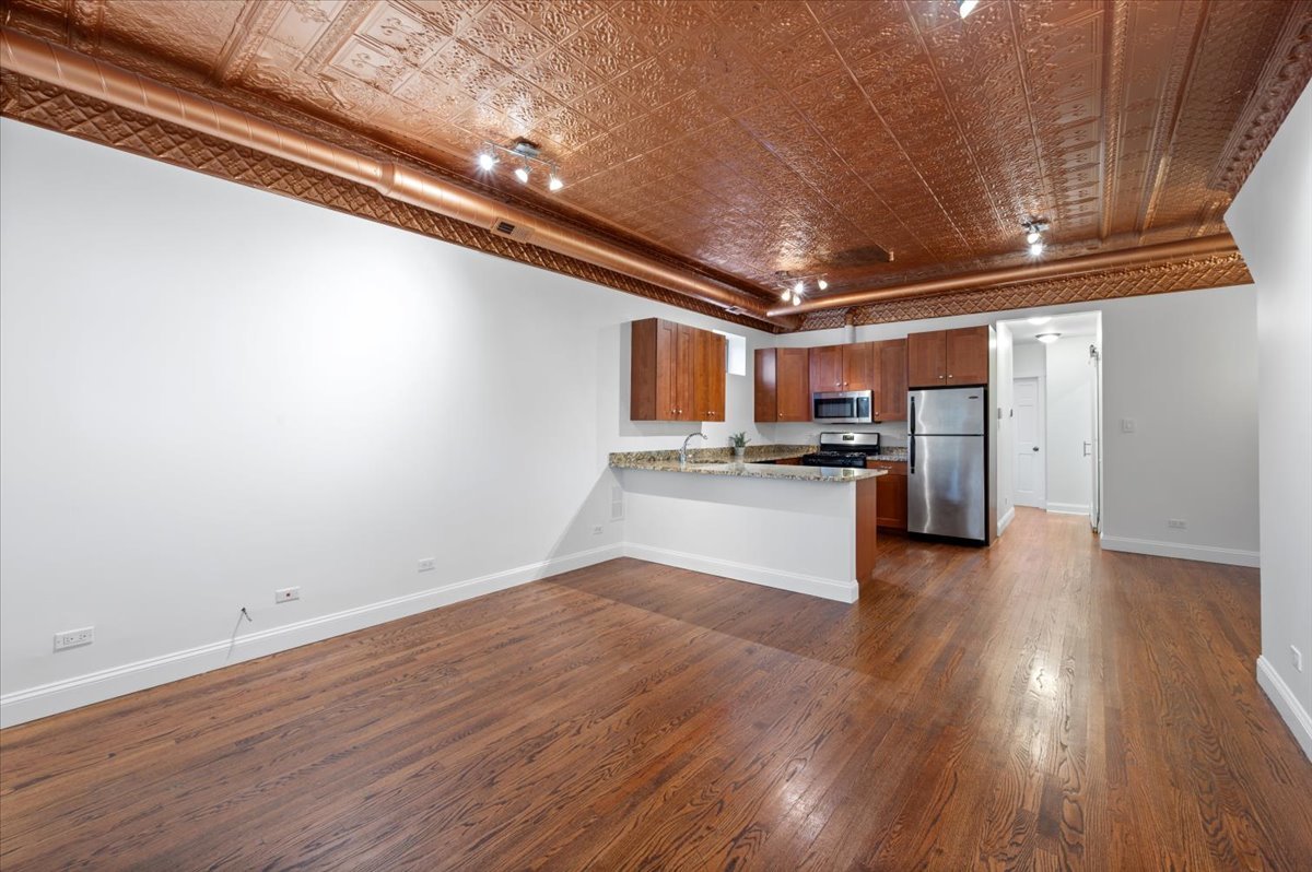 3212 N RAVENSWOOD Avenue 1